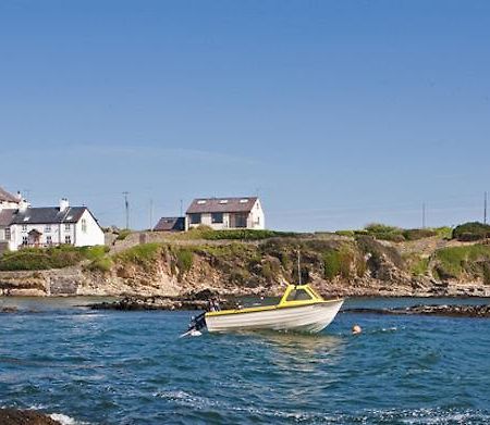 Bull Bay Hotel Amlwch Bagian luar foto